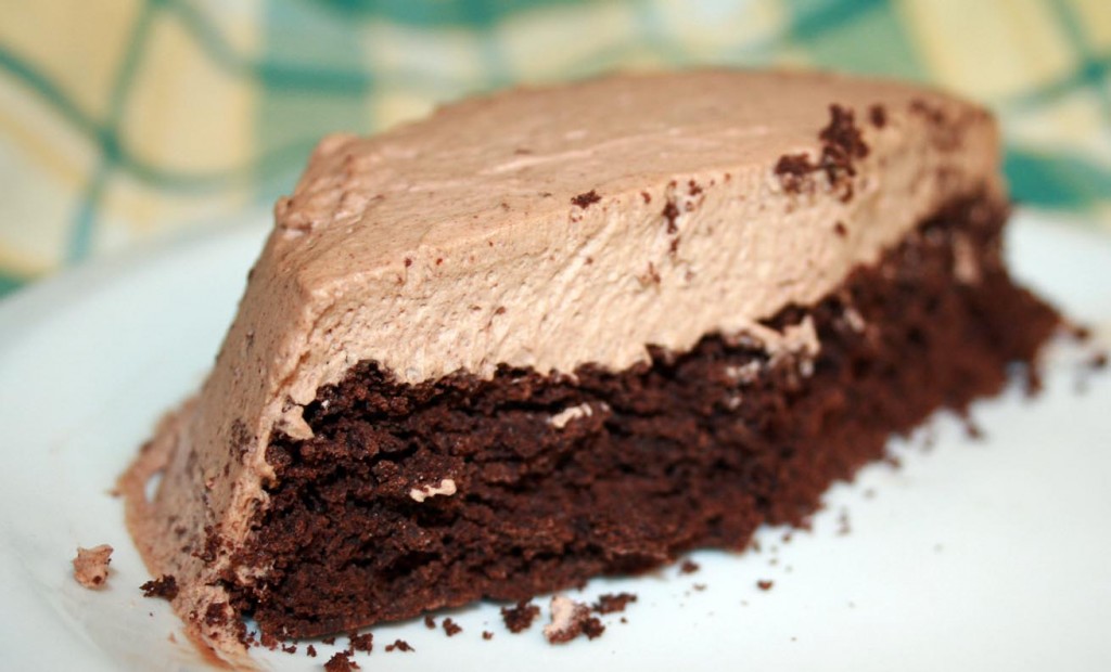 flourless chocolate cake with chocolate cream