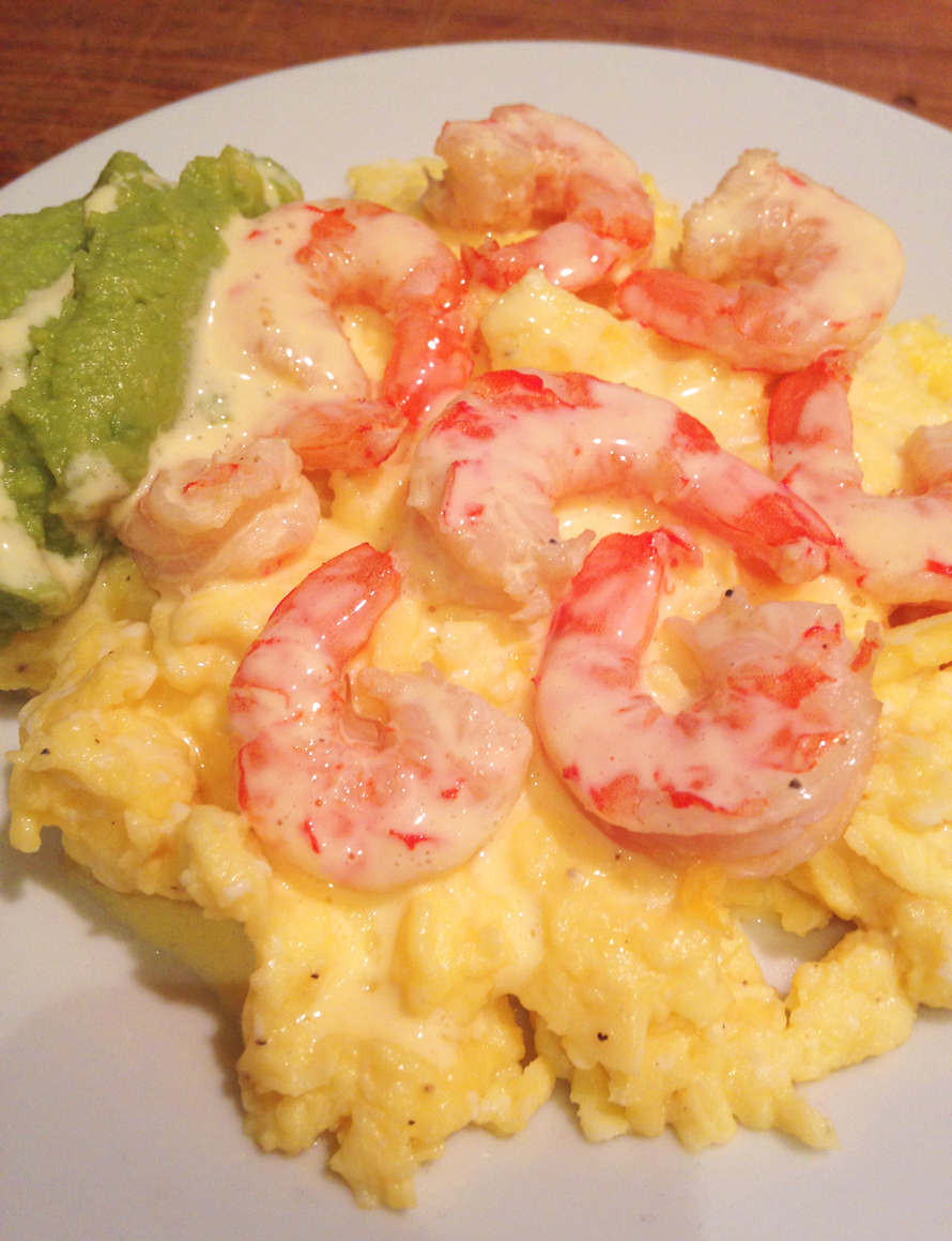 shrimp hollandaise with eggs